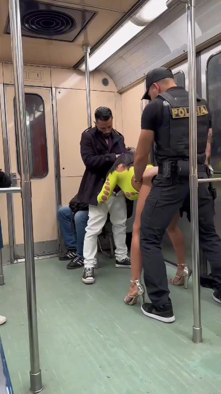 Mexican Luna Bella fucking in the CDMX metro | Adictox